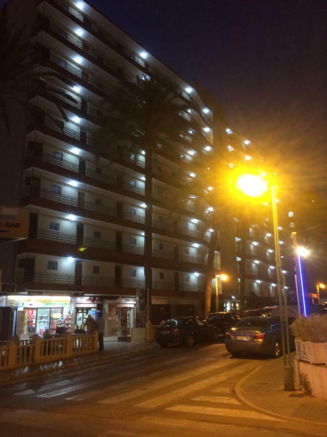 BERMUDAS-TURIS Apartamentos Benidorm Exterior foto